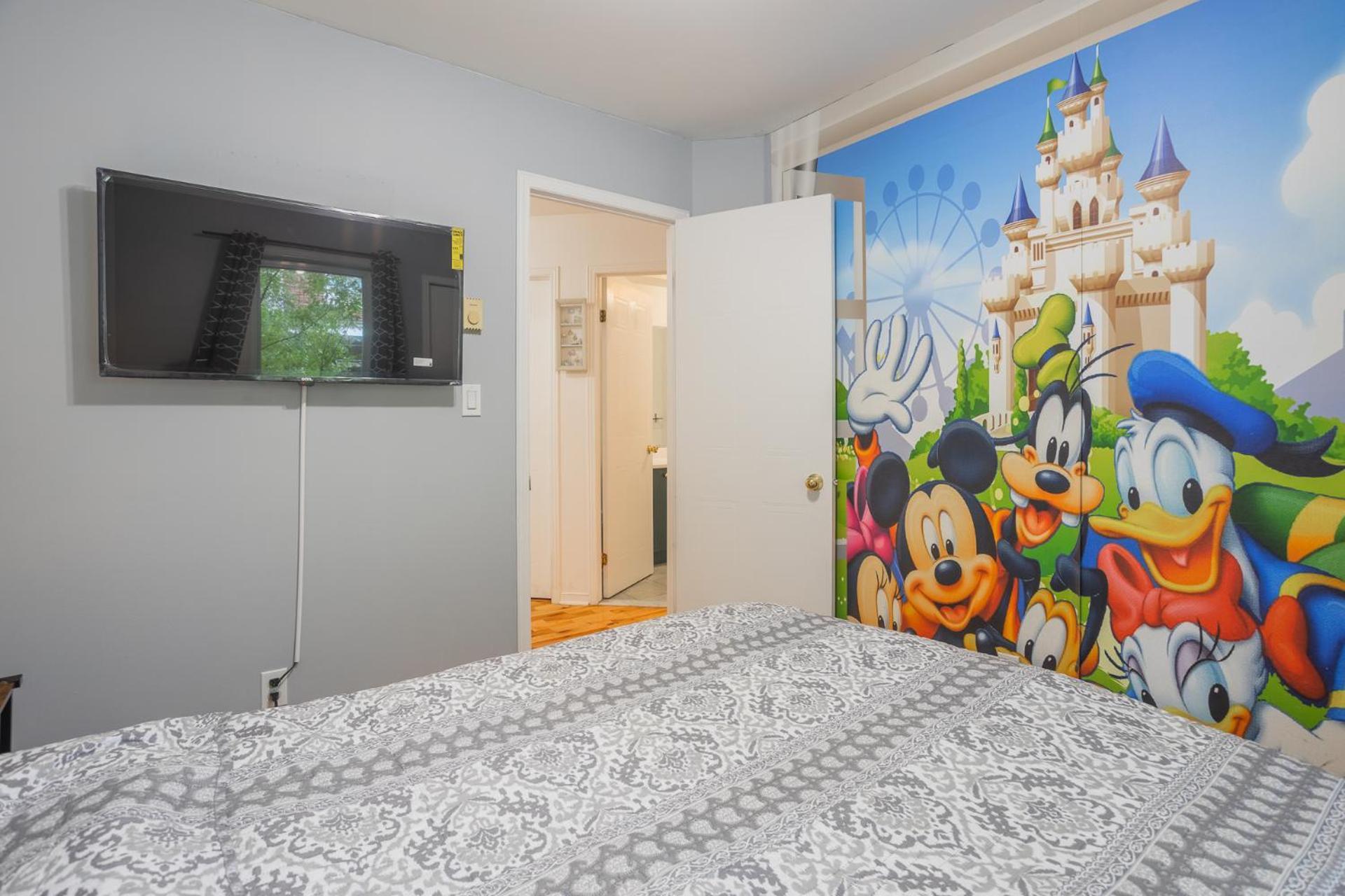 Amazing 4-Bedrooms Монреаль Экстерьер фото